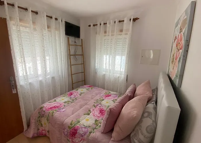 בית הארחה Faneca - Faneca 3*